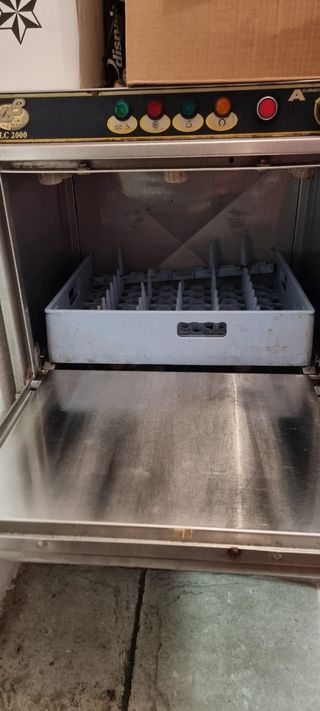 Lavavajilla industrial