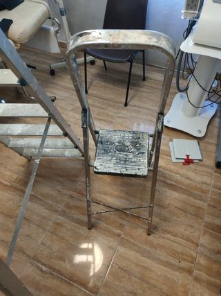 Escalera aluminio 3 peldaños usada