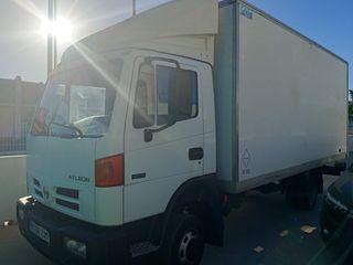 Nissan Atleon 2004