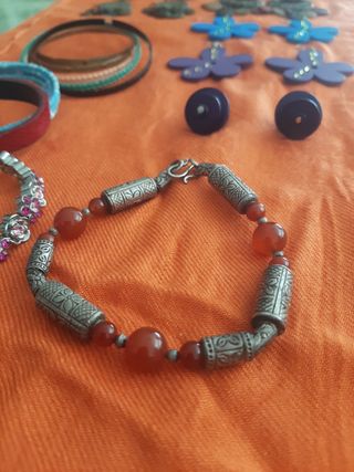 Bisutería artesanal  50 unidades × 30€