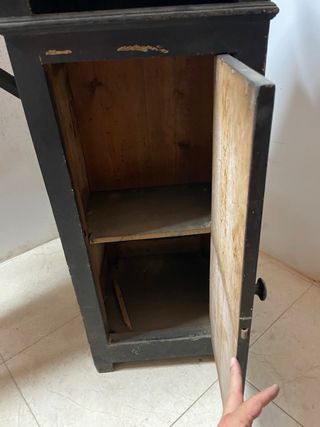 MUEBLE CON PRENDA ANTIGUA DE LIBROS S.XIX
