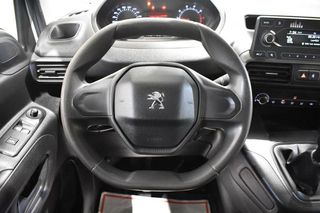 Peugeot Partner FURGÓN 600 KG 1.5 BLUEHDI 100 CV CON TRAMPILLA EN EL TECHO