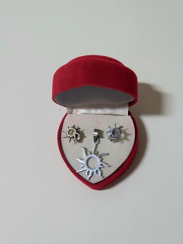 Conjunto Sol - Colgante y Pendientes