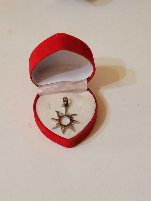 Conjunto Sol - Colgante y Pendientes