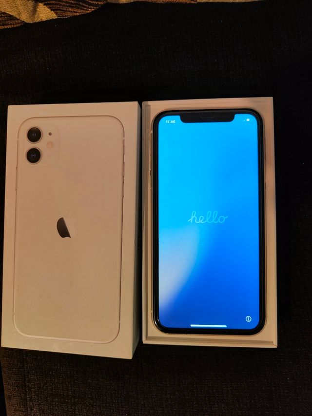 iPhone 11 + airpods 4