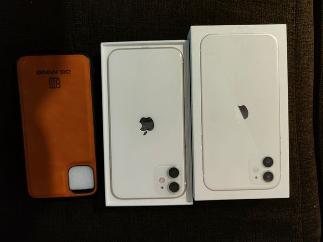 iPhone 11 + airpods 4