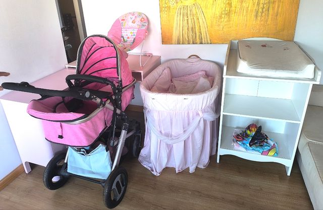 Coche, Cuna & cambiador bebé