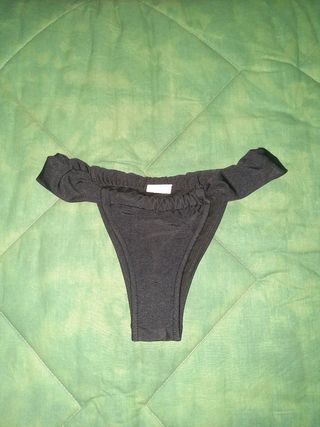 Costume per il mare nero da donna