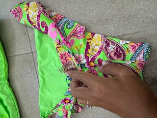 Bikini verde e multicolor