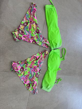 Bikini verde e multicolor