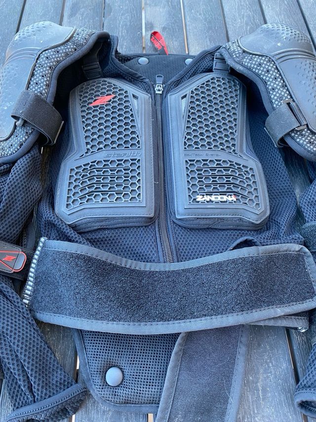 Peto Motocross Zandona niño prácticamente nuevo