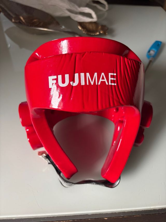 Casco Artes Marciales FujiMae Rojo