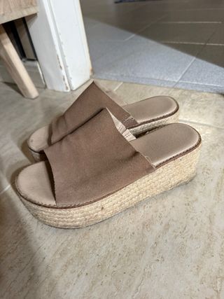 Sandalias plataforma marrón