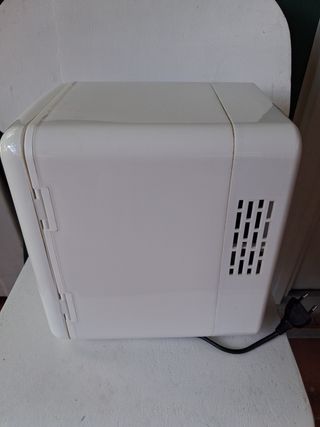 Mini nevera portátil