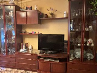 Mueble salón madera - vitrinas