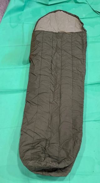 Kit ropa militar botas,zarga ,gorra,saco de dormir