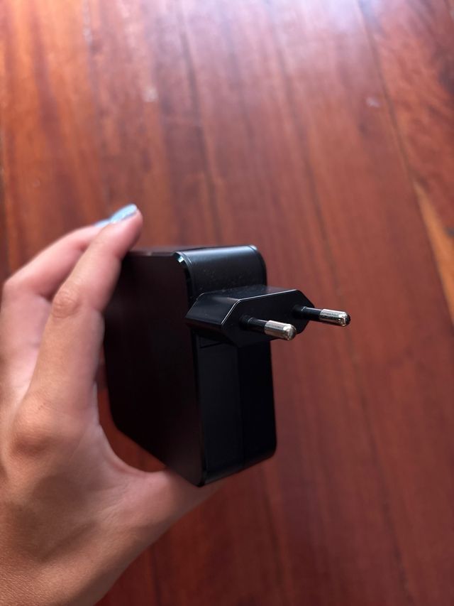 Cargador portátil 65W