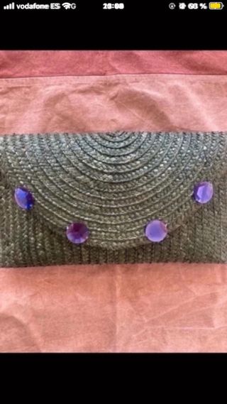 Cartera rafia verde con detalles