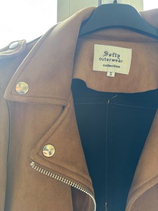 Chaqueta de ante color marrón talla S
