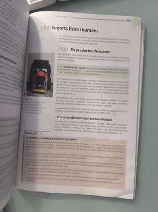 Característiques i necessitats de persones en s...