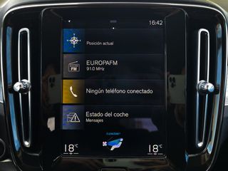 Volvo XC40 Momentum Pro 2WD