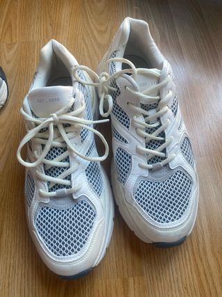 Zapatillas Bershka Blancas - Talla 44