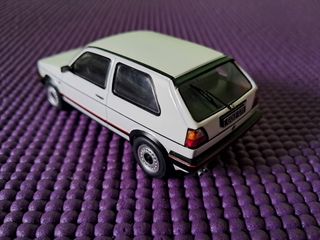 Volkswagen Golf GTI 1:43 IXO