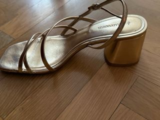 Sandalias Stradivarius 
