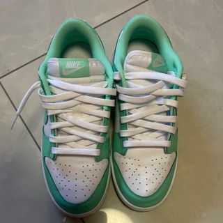 Nike Dunk Low Green Glow 
