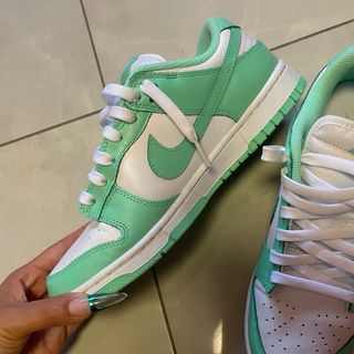 Nike Dunk Low Green Glow 
