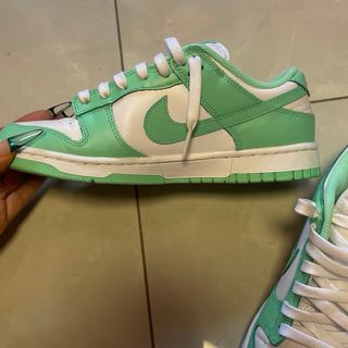 Nike Dunk Low Green Glow 