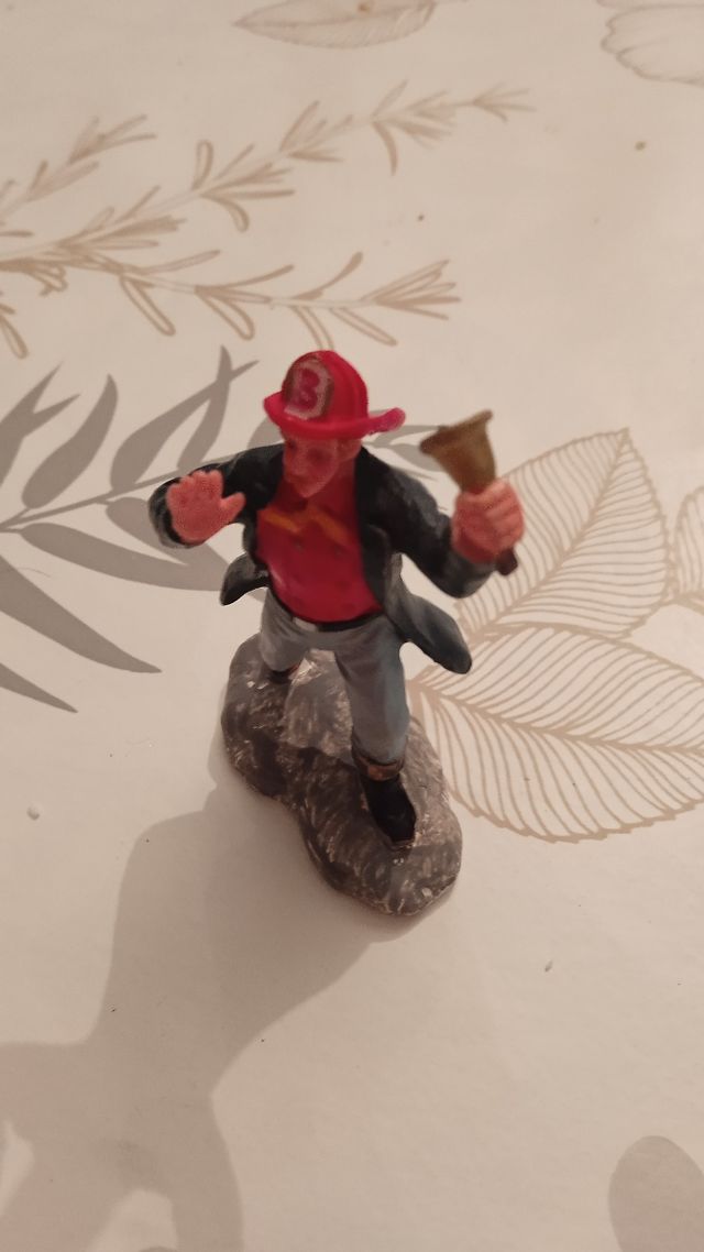 Lote 4 Figuras Bomberos