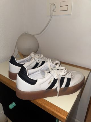 Zapatillas Adidas Samba blancas y negras