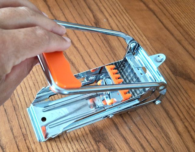 Tranciapatate vintage inox