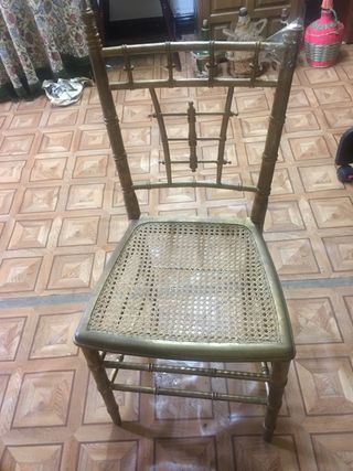 2 Sillas vintage doradas a 50 € cada una