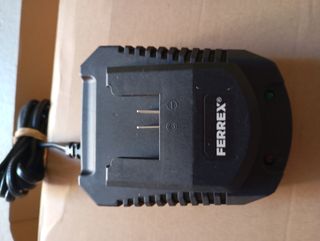 Cargador y Batería Ferrex 12V