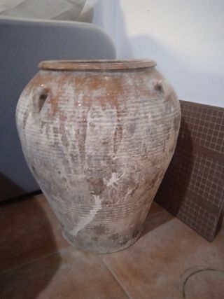 Tinaja barro antigua