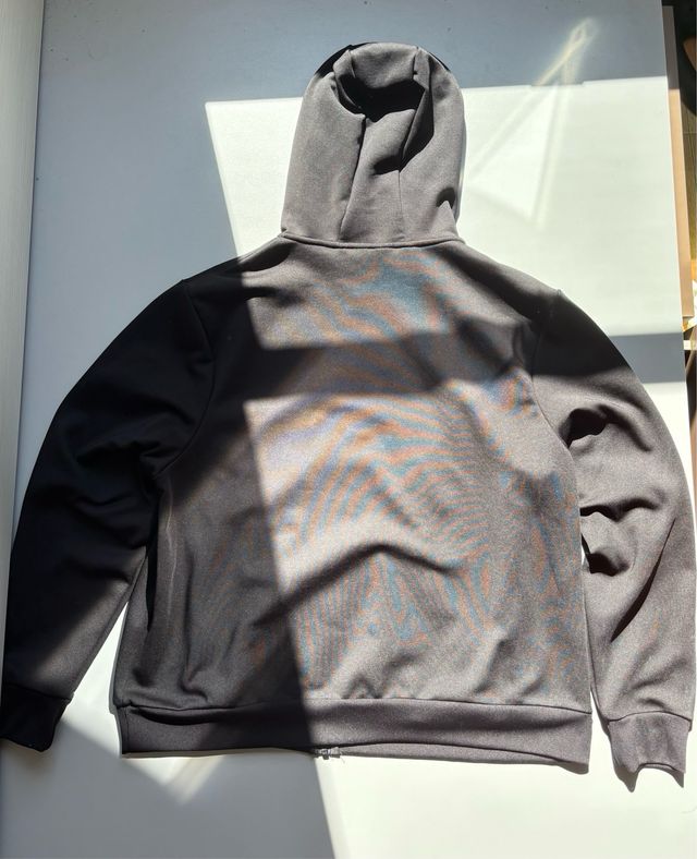 Sudadera negra McKenzie con capucha