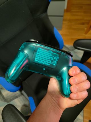 Nintendo Switch Pro Controller + carcasa
