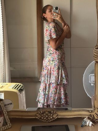 Vestido midi floral para ocasiones especiales