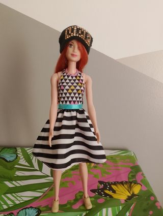 Barbie Mattel 2015 - Vestito a righe