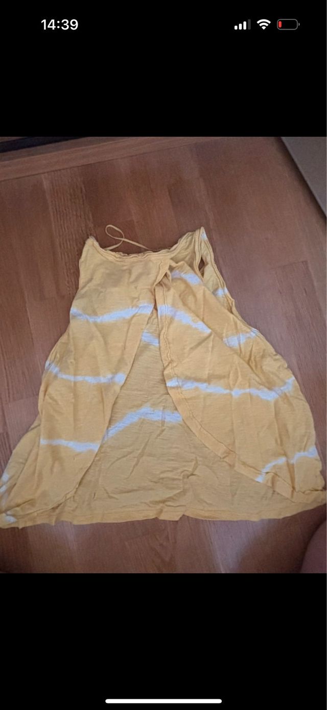 Top amarillo tie-dye