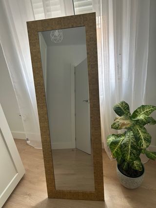 Espejo dorado Conforama - Moderno
