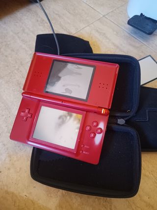 Nintendo DS roja - Mario party y juegos incluidos