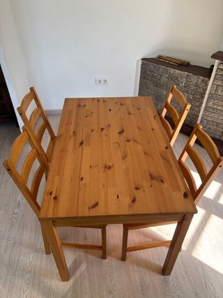 Mesa comedor IKEA JOKKMOK + 4 sillas