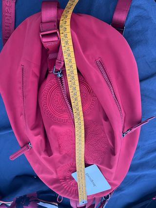 Mochila Desigual roja impermeable