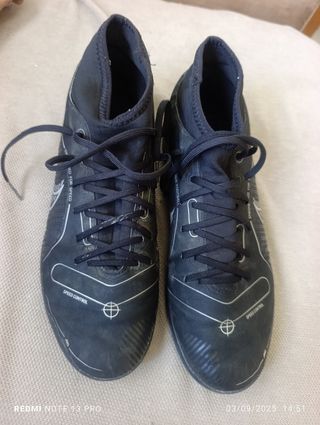 Botas Nike fútbol niño talla 43