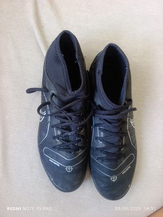 Botas Nike fútbol niño talla 43