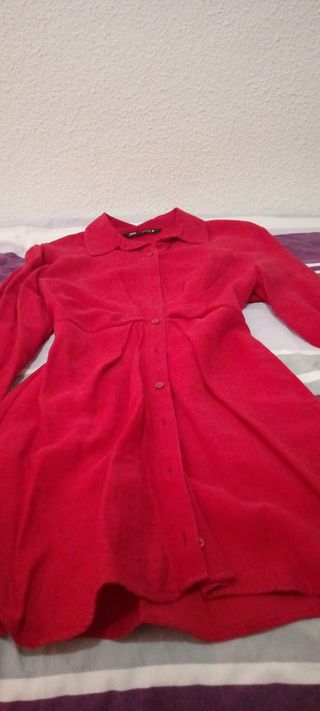 Vestido estilo camisa roja Zara
