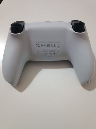 Mando PS5 Final Fantasy y joysticks TMR magnéticos